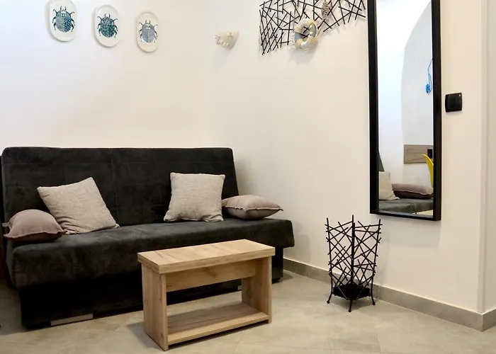 Studio Apartment Surf By The Sea