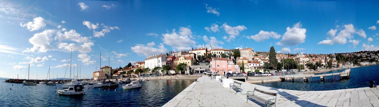 Apartment Surf By The Sea Opatija