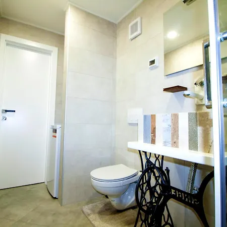 Studio Apartment Surf By The Sea Opatija Exterior photo